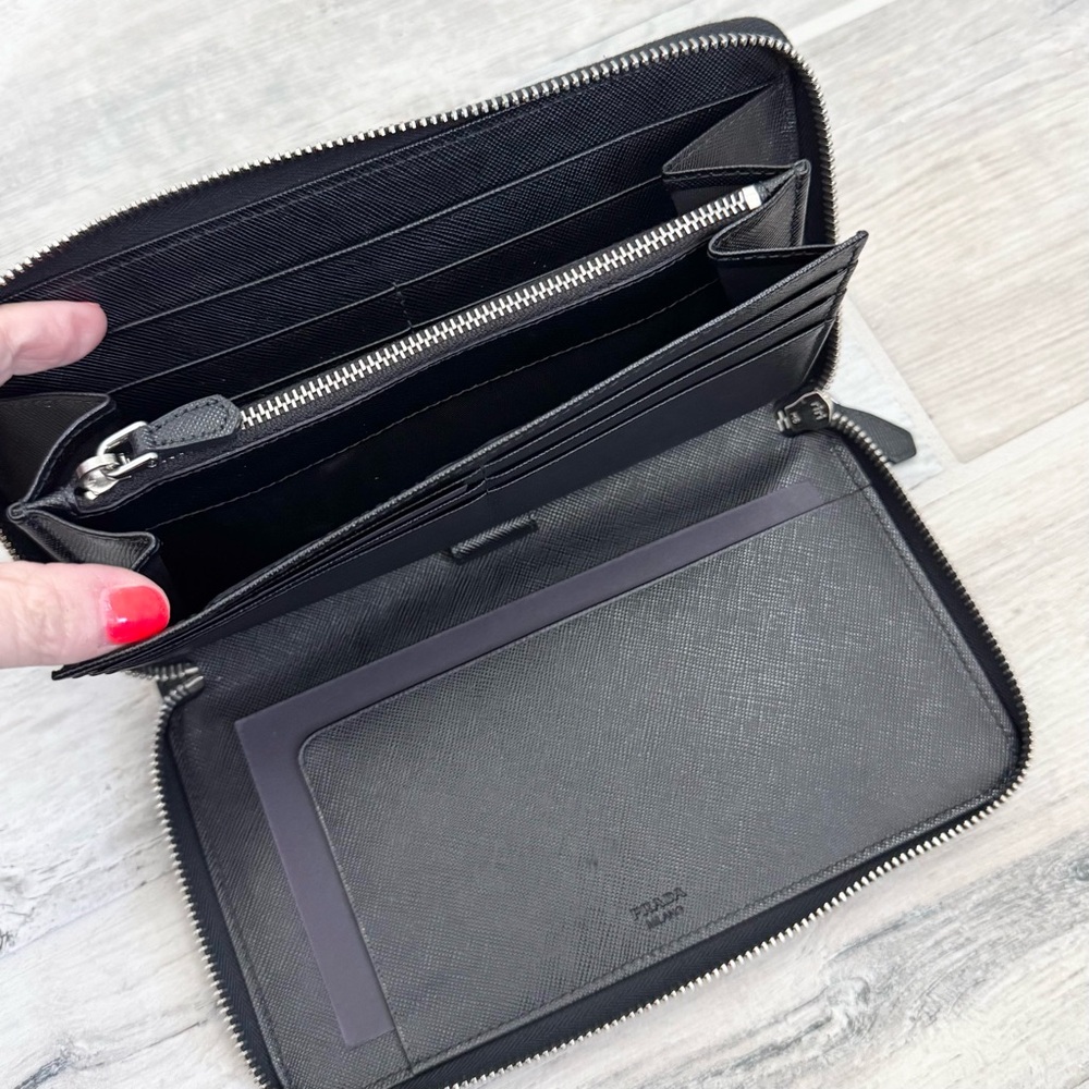 Prada Black Saffiano Leather XL Organizer Wallet - Picture 7 of 9